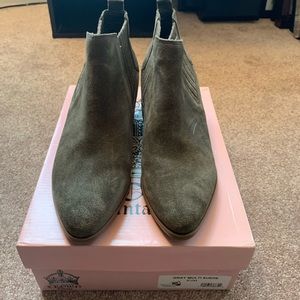 NIB - Crown Vintage booties size 8.5